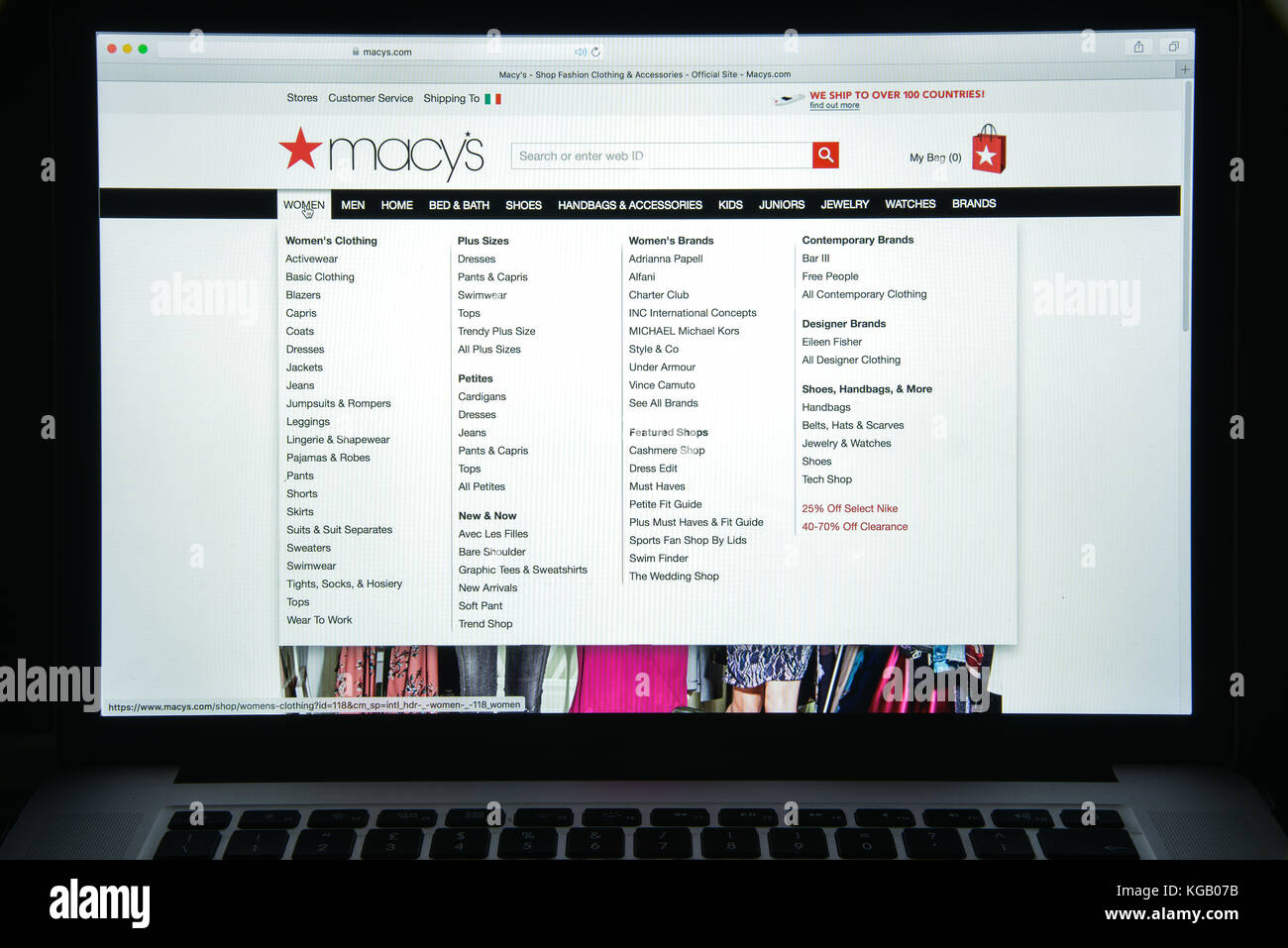 Macys logo hi-res stock photography and images - Alamy