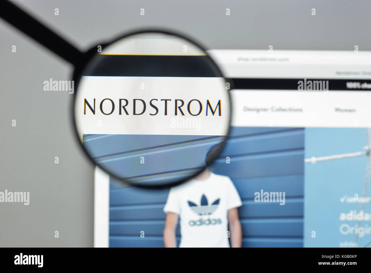 Nordstrom logo hi-res stock photography and images - Alamy