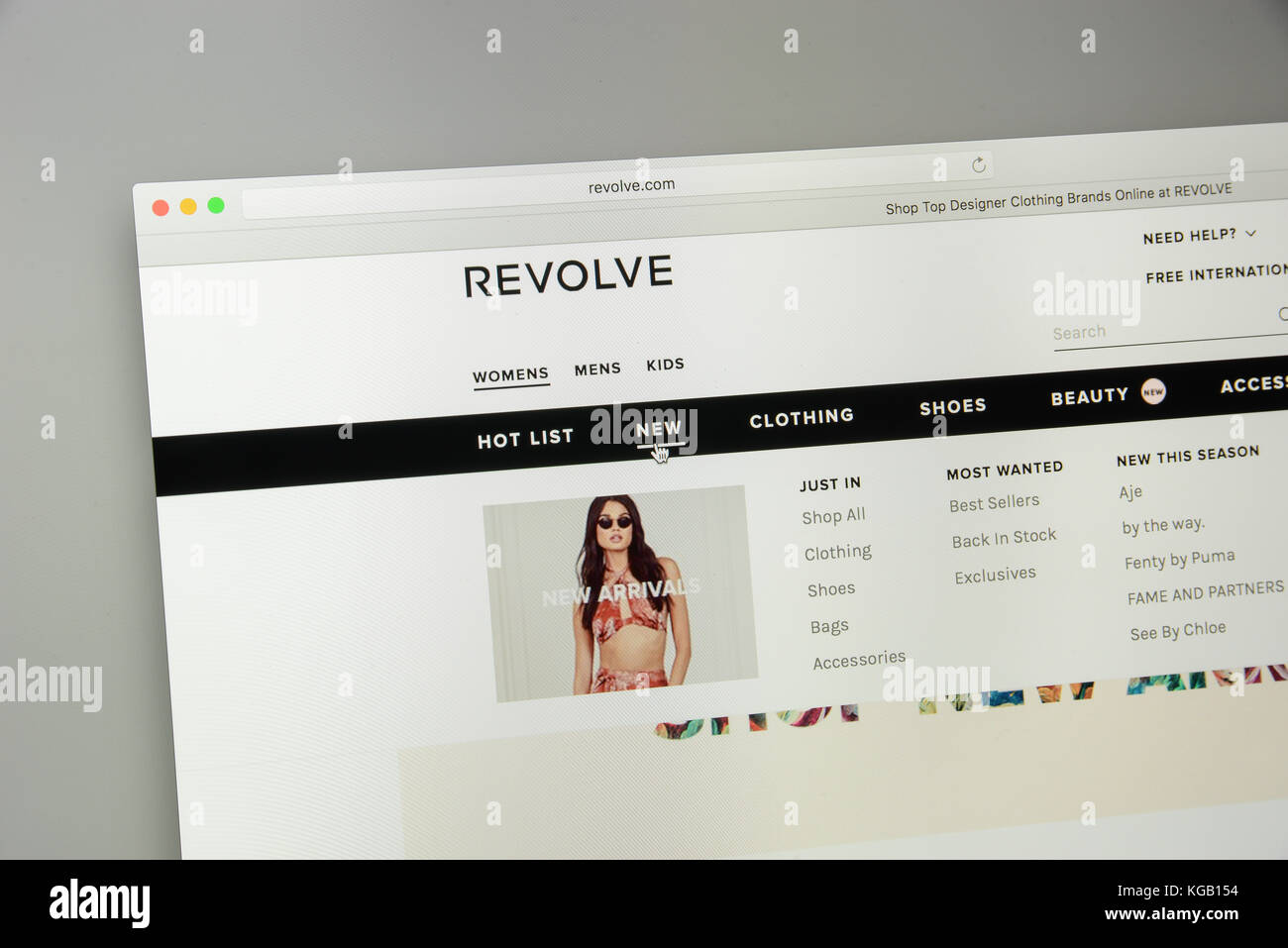 revolve clothing website