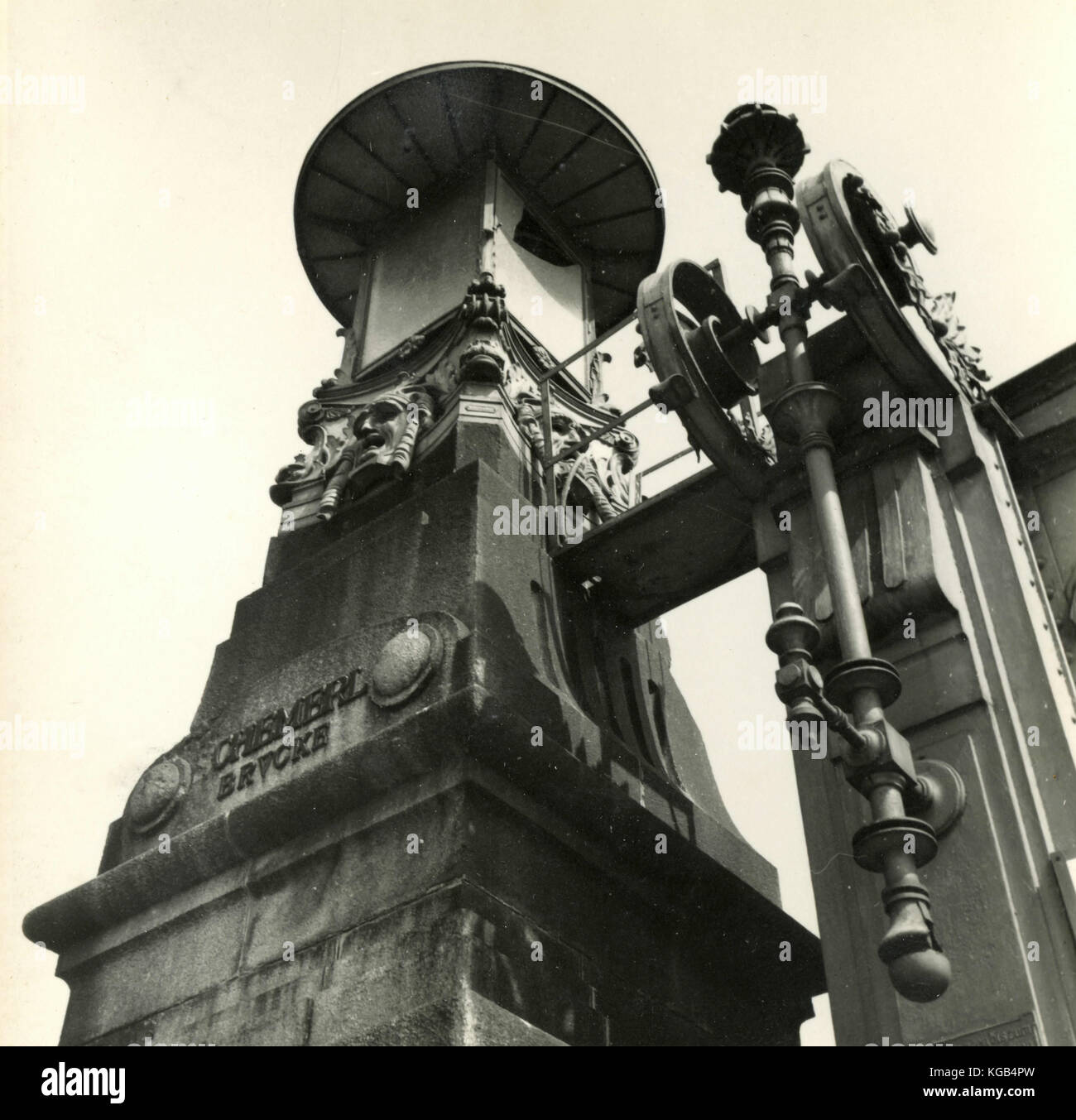 Lions Bridge, Schemerl, Nussdorf, Weir and Lock, Vienna, Austria Stock