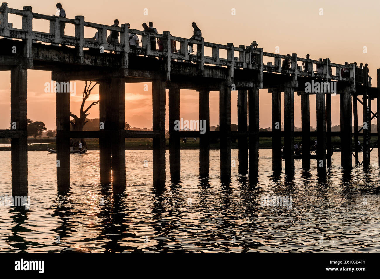 Mandalay, Myanmar - U Bein Bridge for Sunset Stock Photo - Alamy