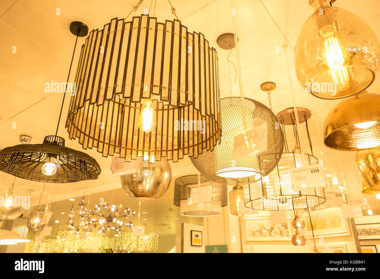 Shopping centre interior lighting hi-res stock photography and images ...