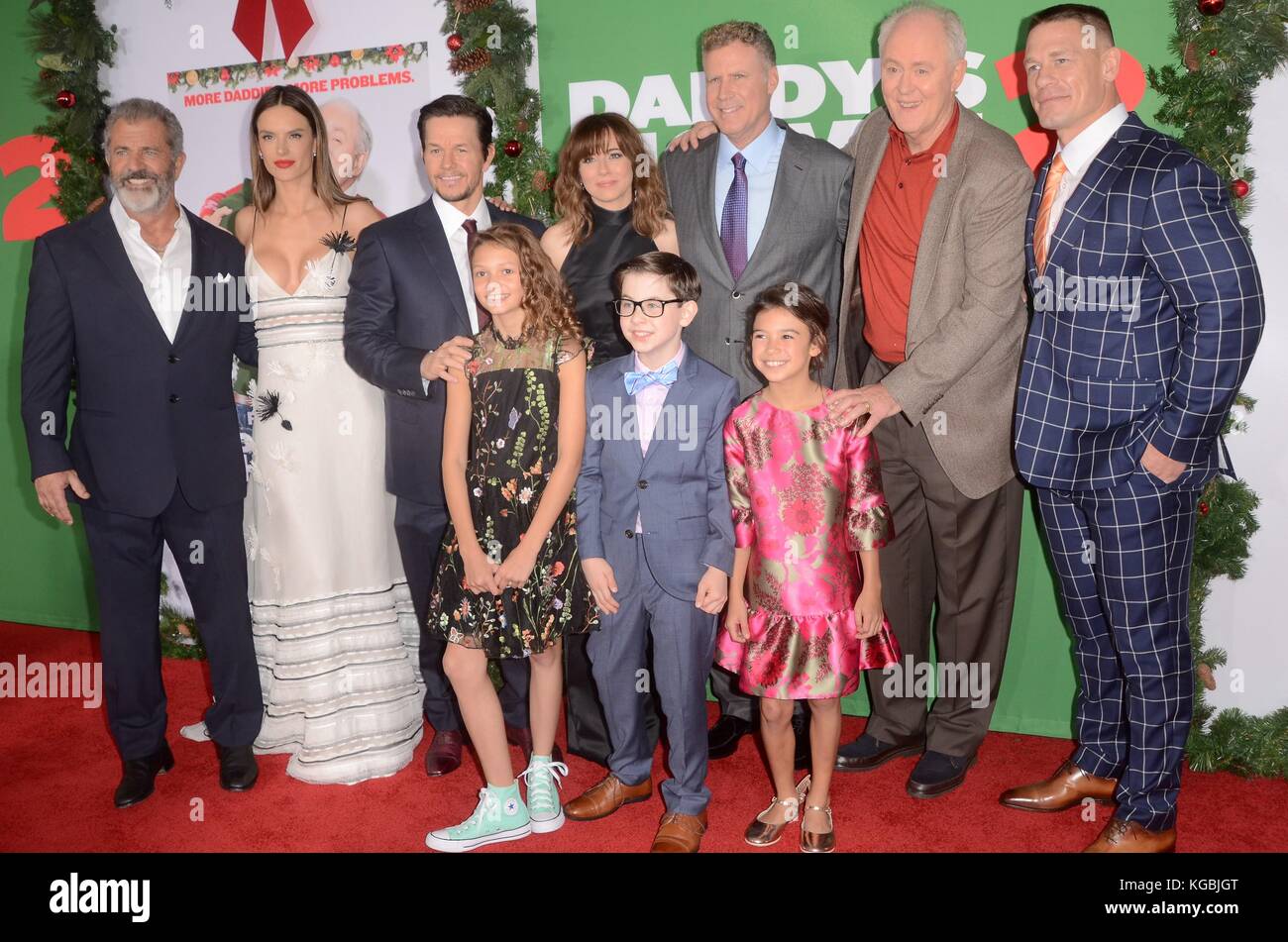 Los Angeles, CA, USA. 5th Nov, 2017. Cast at arrivals for DADDY’S HOME