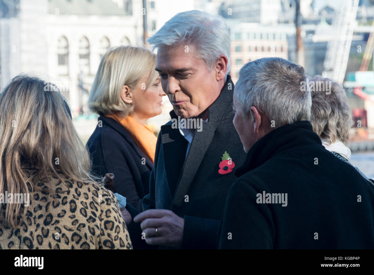 London, England, UK. 6th Nov, 2017. Phillip Schofield preparing a piece to camera outside the This Morning Studios on London's South Bank Credit: Benjamin John/ Alamy Live News Stock Photo