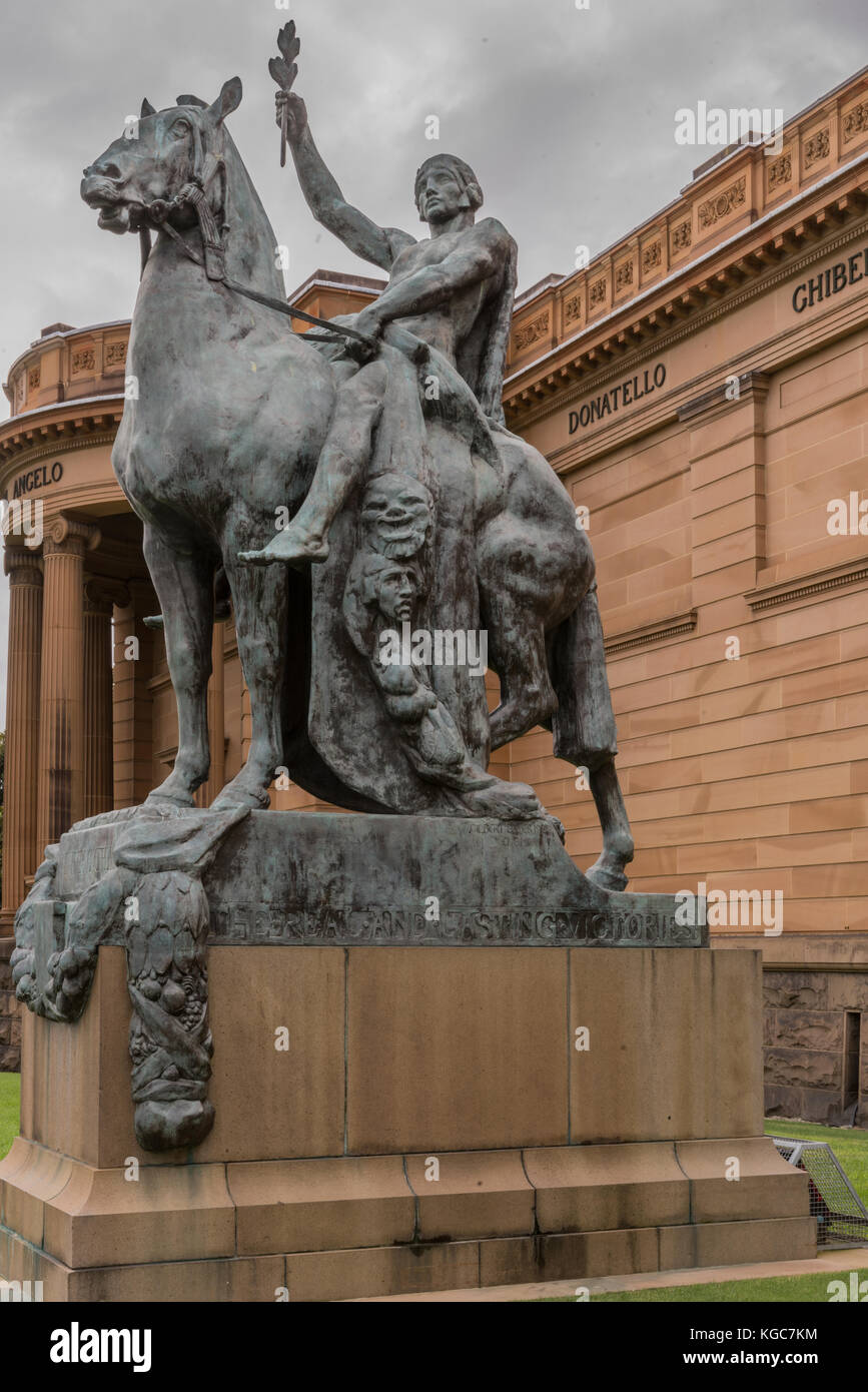 Statue of man on horse hires stock photography and images Alamy