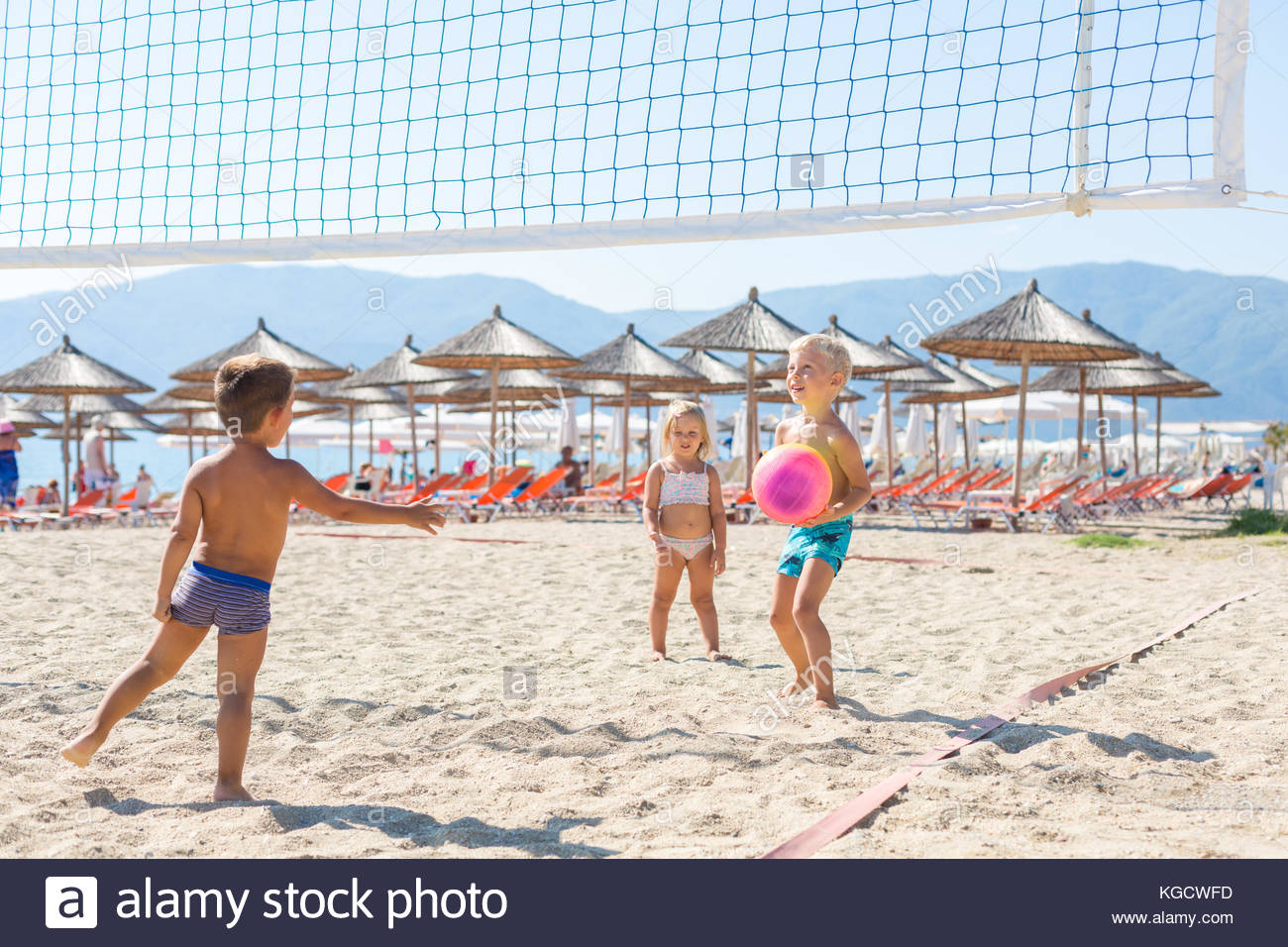 Group of kids playing Beach Volleyball Stock Photo 165011265 Alamy