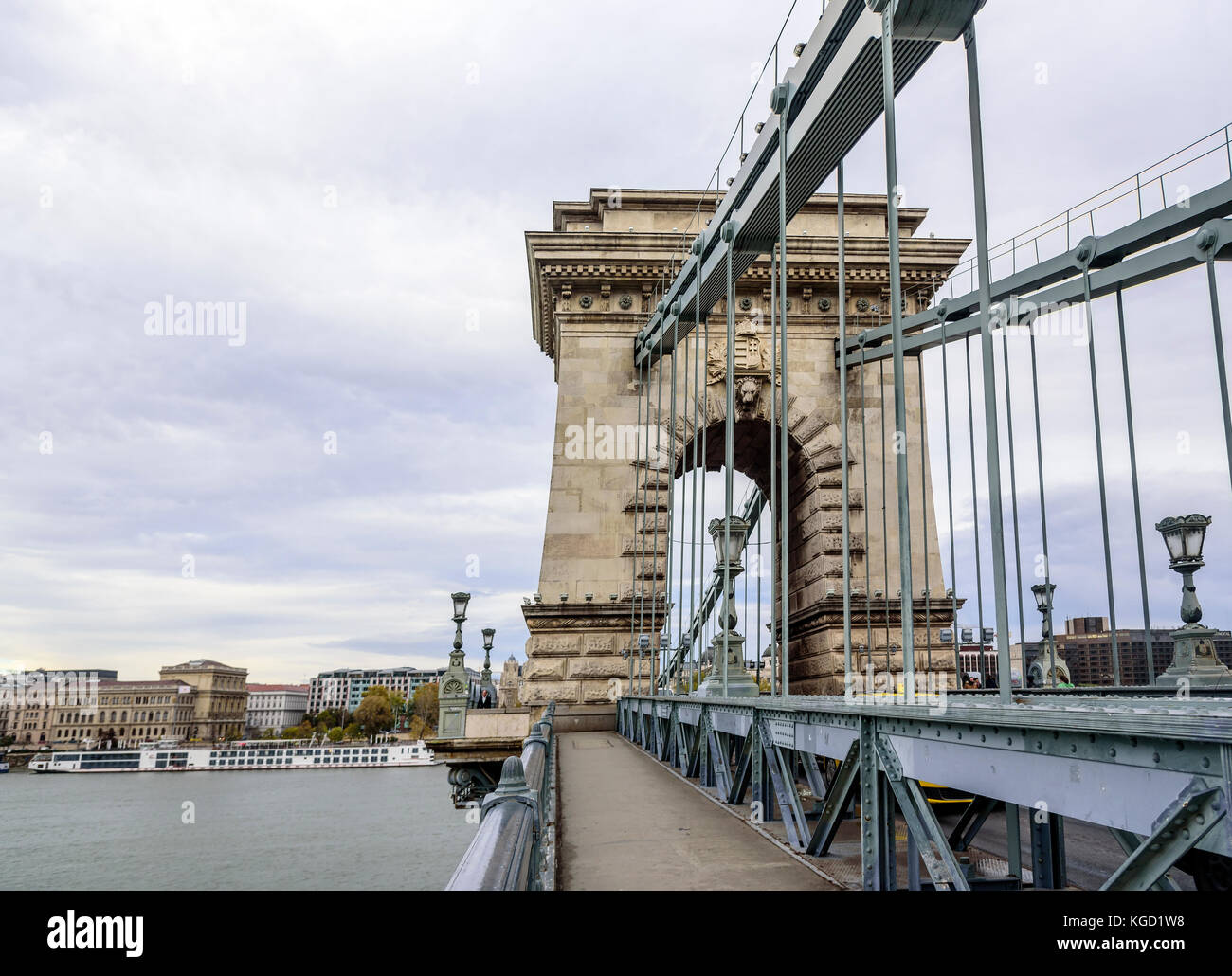The Chain Bridge Szechenyi Lanchid in Budapest. Budapest, Hungary. Stock Photo