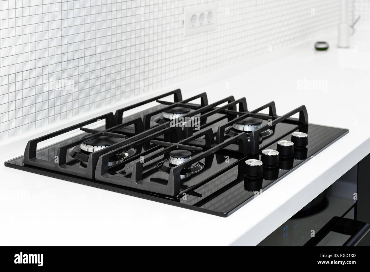 Brand new gas stove and embedded oven Stock Photo Alamy