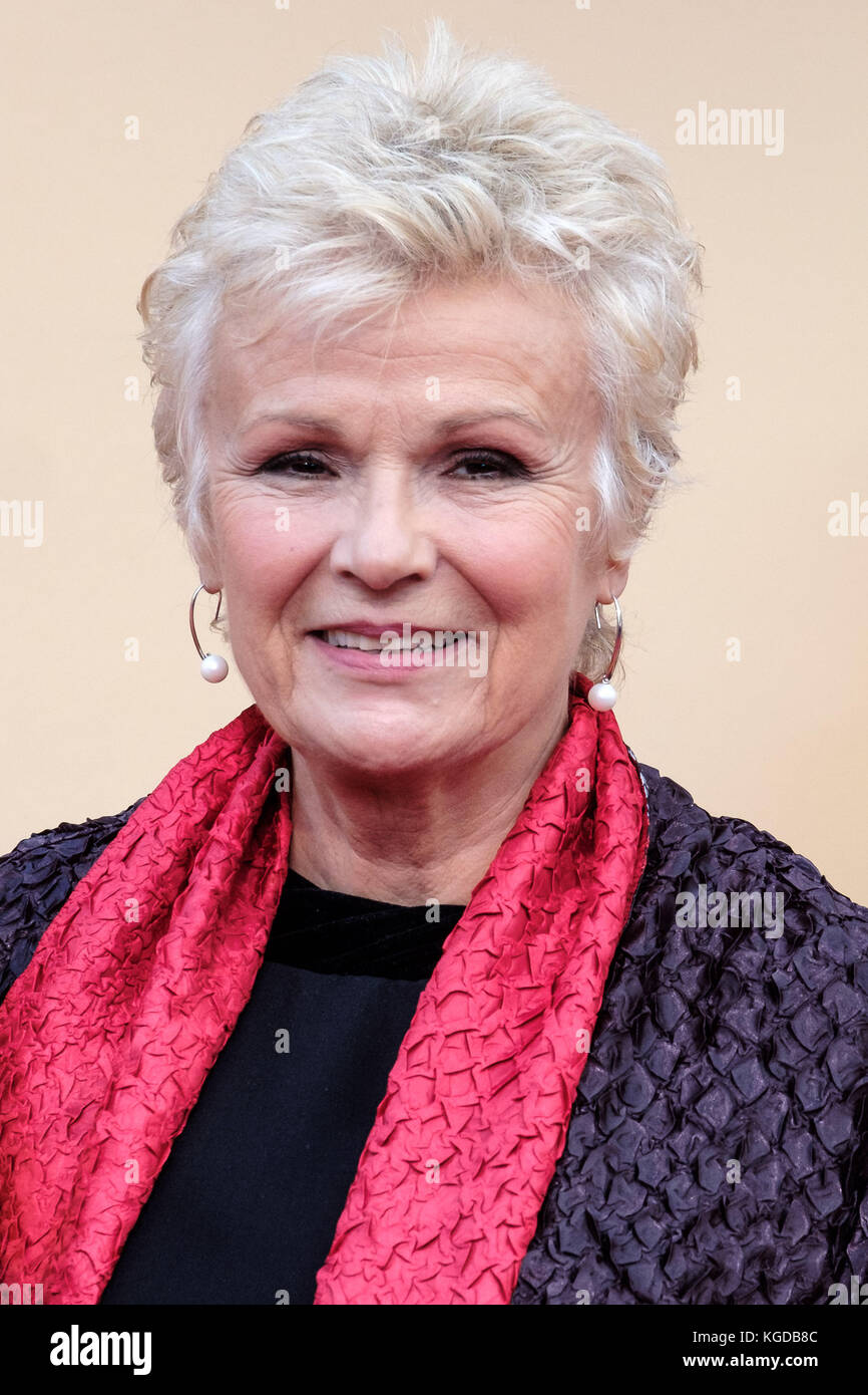 Julie Walters attends the WORLD PREMIERE OF PADDINGTON 2 at BFI Southbank on Sunday November 5, 2017. Pictured: Julie Walters Stock Photo
