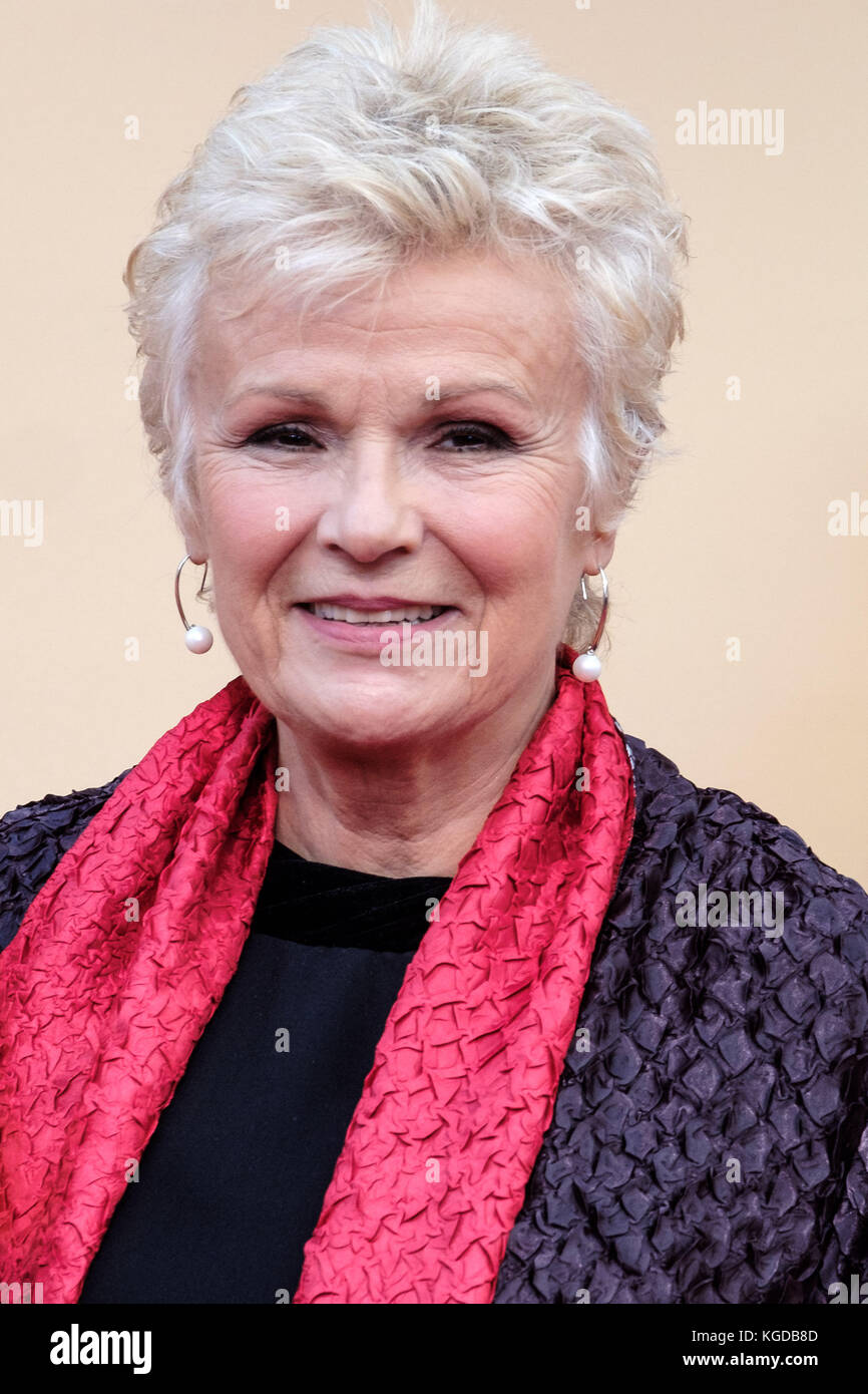 Julie Walters attends the WORLD PREMIERE OF PADDINGTON 2 at BFI Southbank on Sunday November 5, 2017. Pictured: Julie Walters Stock Photo