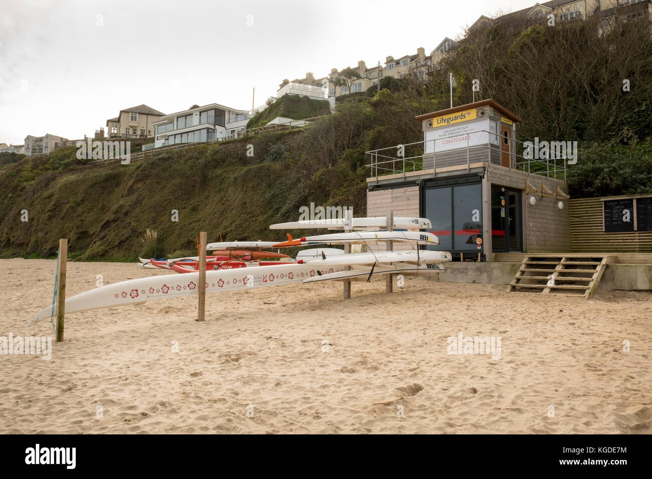 The RLNI Lifeguards hut is closed during autumn and winter at Carbis Bay beach, Carbis Bay, Cornwall, UK Stock Photo