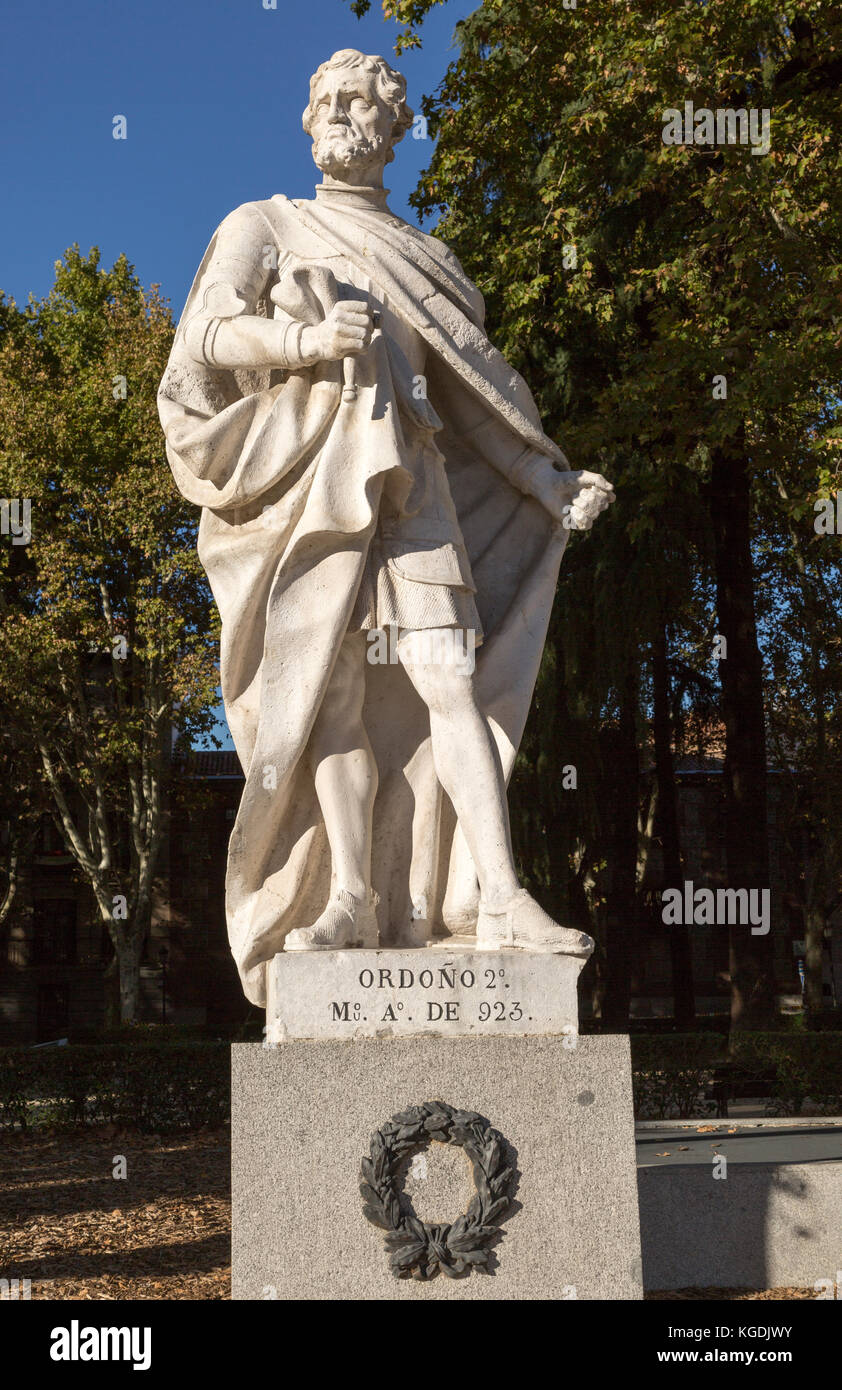 Statues of Spanish monarchs, Plaza de Oriente, Madrid, Spain King