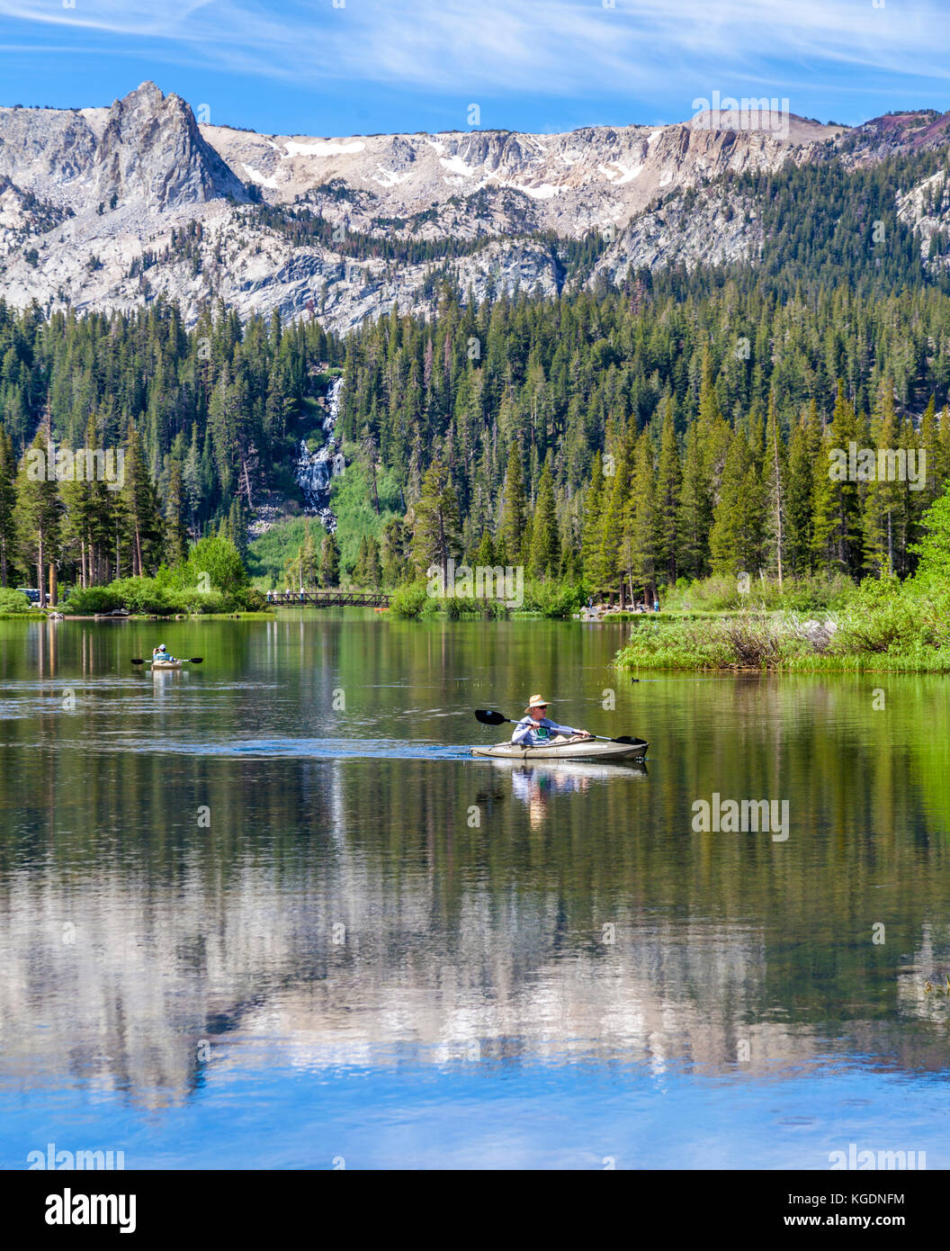 Kayakers explore Twin Lakes in Mammoth Lakes Basin in Mammoth Lakes, California Stock Photo