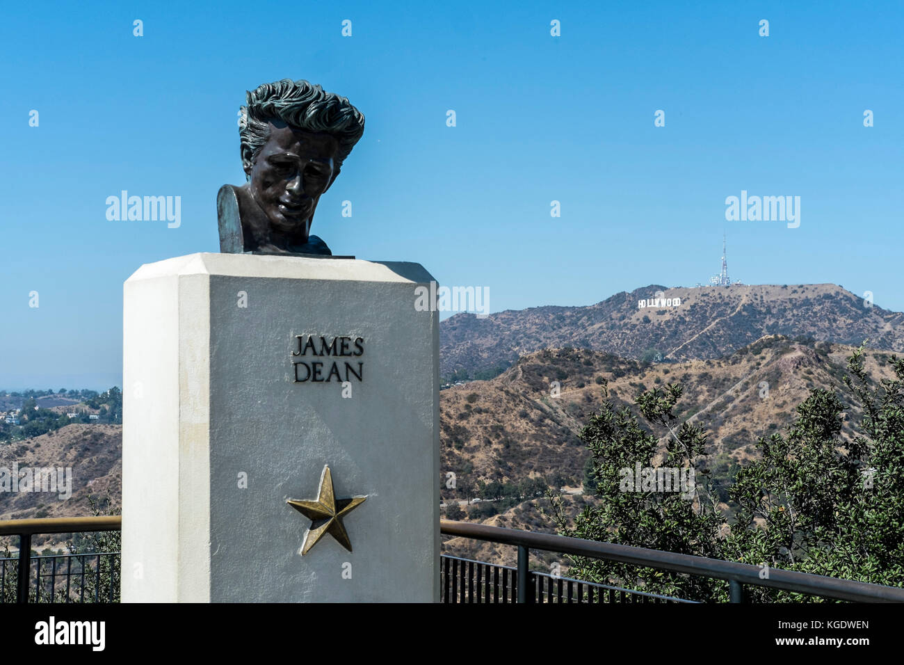 James Dean statue at the Griffith Observatory, Hollywood, Los Angeles, California Stock Photo