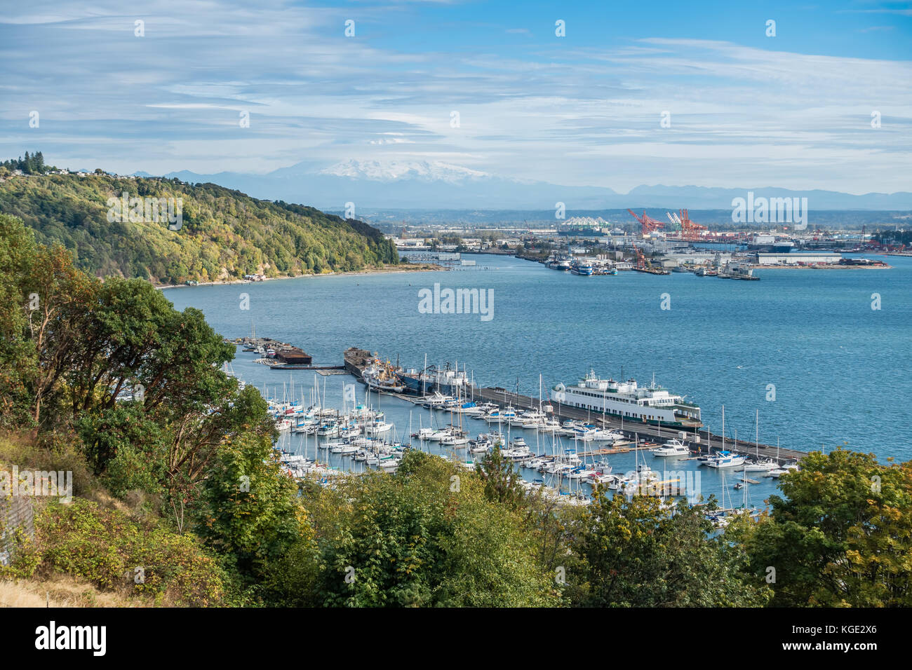 A view of the Port of Tacoma and Mount Rainier Stock Photo - Alamy