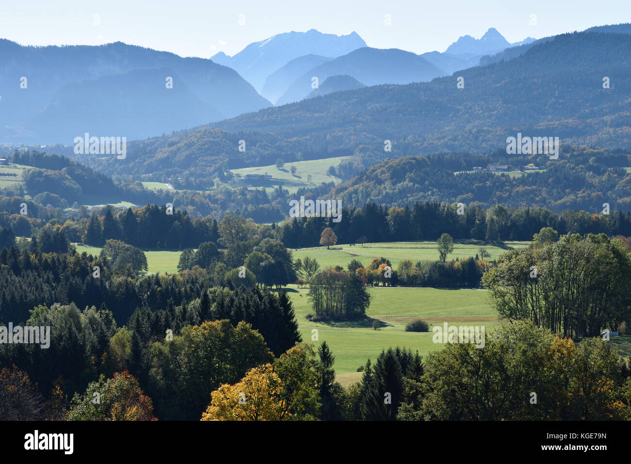 view from alpine foothills near Siegsdorf, Hochberg, towards bavarian alps with Mt. Watzmann and Hochkalter Stock Photo