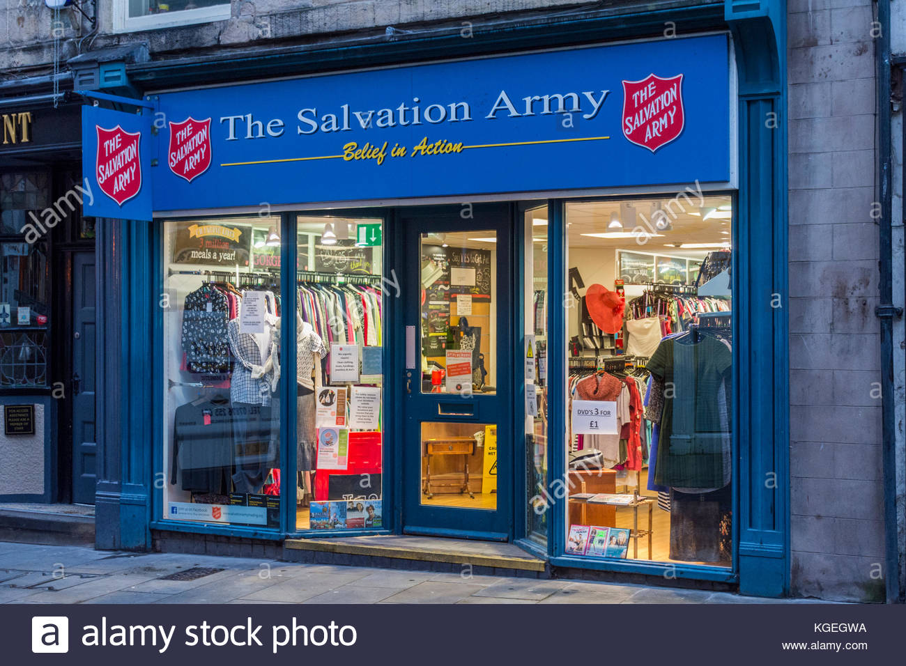 Salvation Army Shop High Resolution Stock Photography and Images Alamy