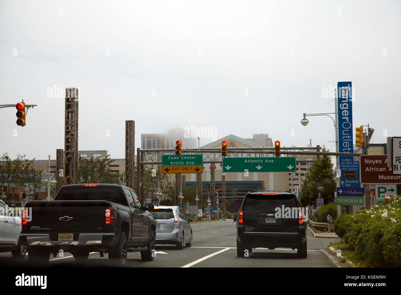 Approach roads hi-res stock photography and images - Alamy