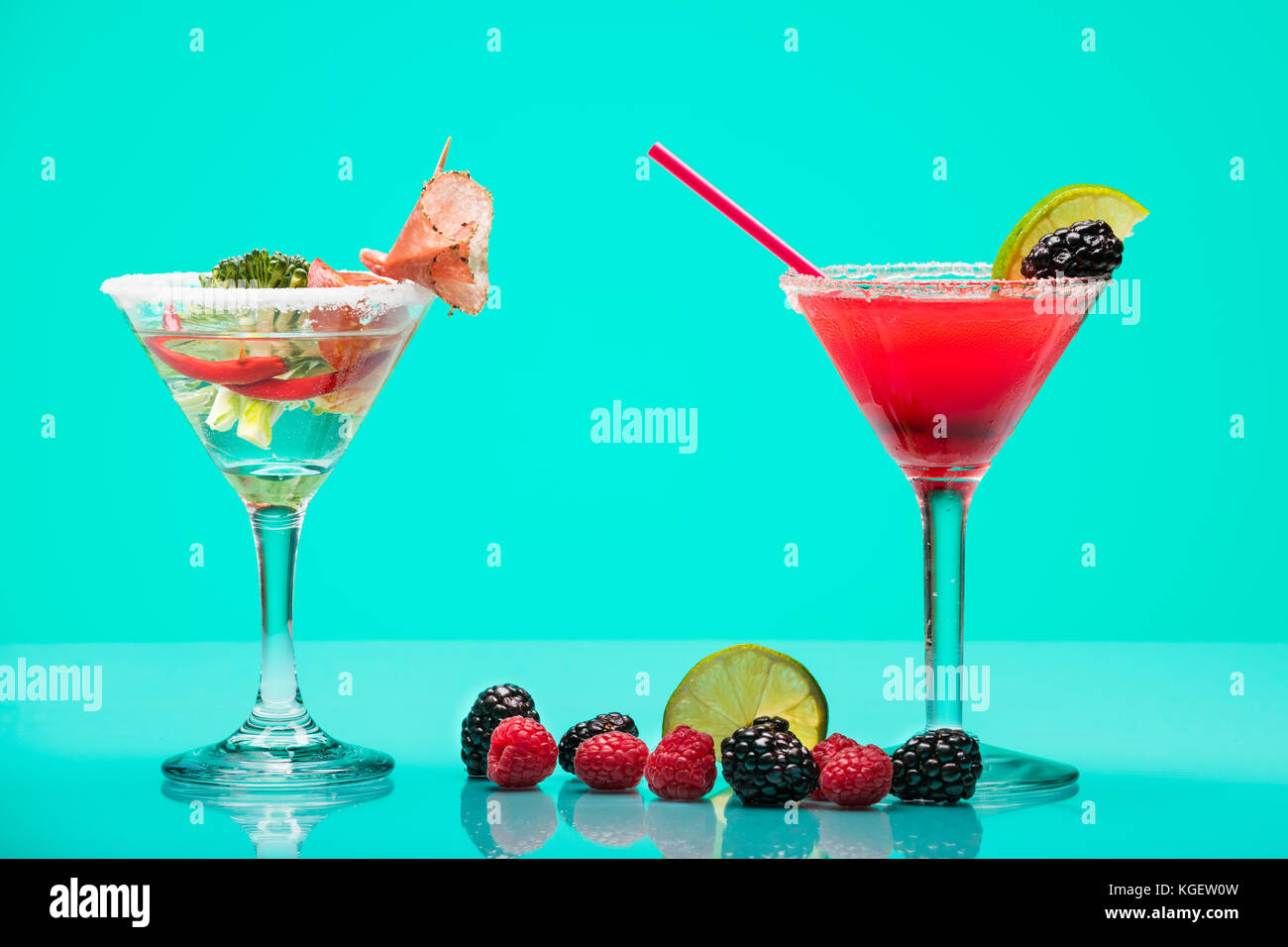 Cocktails fruit hi-res stock photography and images - Alamy