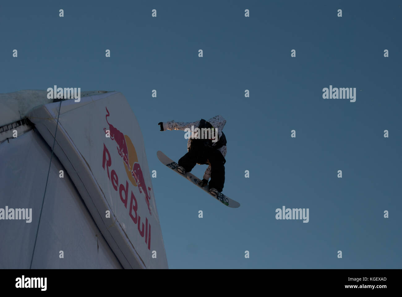 Scenes from the Red Bull Snowscrapers snowboarding event in New York ...