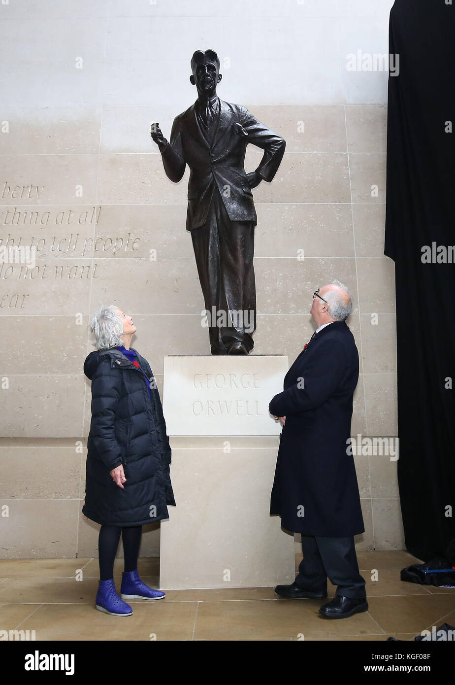 Bronze statue orwell outside bbc broadcasting house hires stock