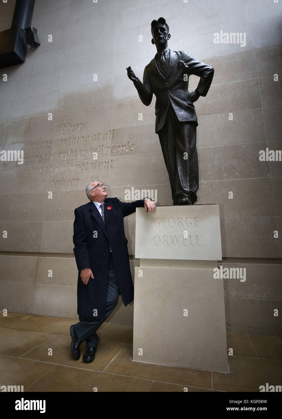 orwell statue bbc broadcasting house hires stock photography