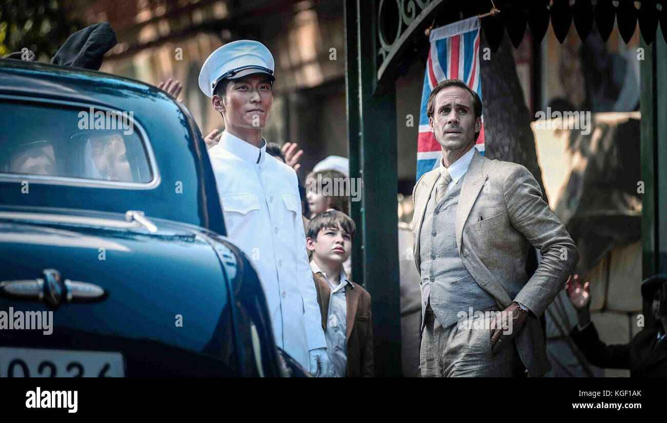 ON WINGS OF EAGLES, Joseph Fiennes (right), 2016. © Archstone Distribution /Courtesy Everett