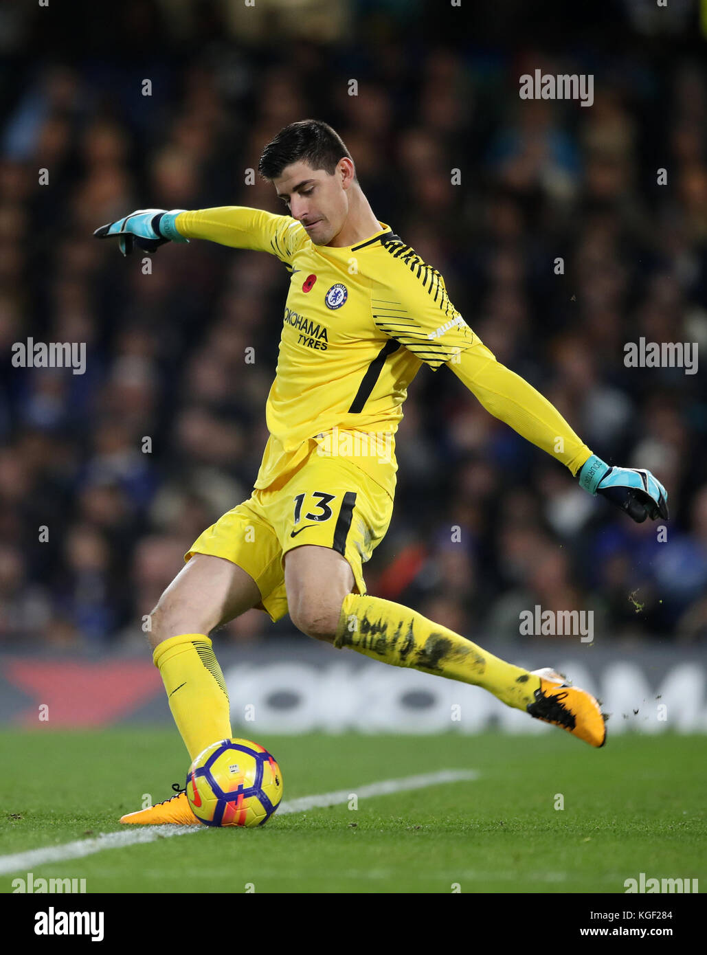 Chelsea goalkeeper Thibaut Courtois Stock Photo Alamy