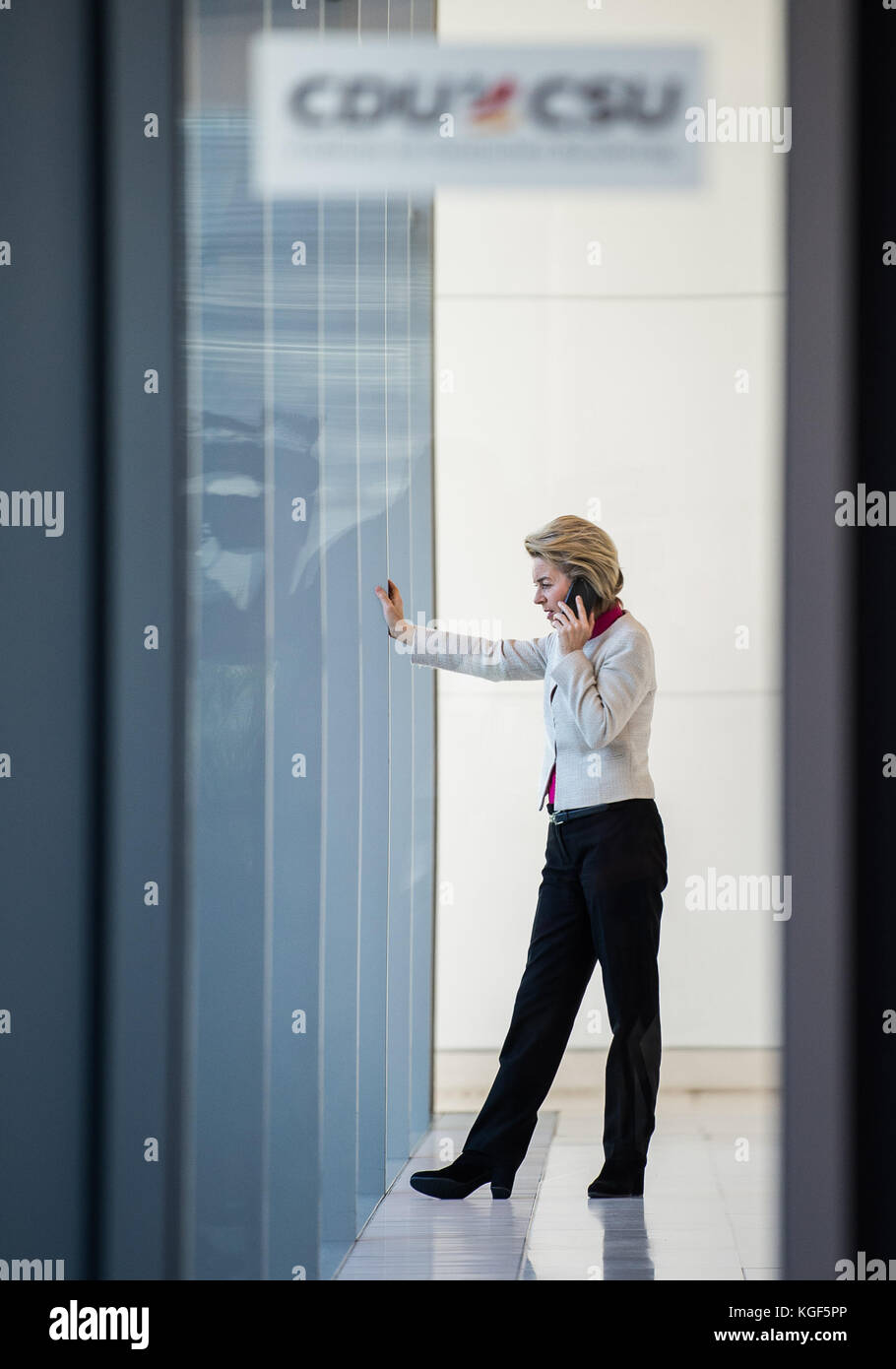 Berlin, Germany. 07th Nov, 2017. Defence Minister Ursula von der Leyen on the phone during ongoing exploratory talks by the CDU, CSU, FDP and Alliance 90/The Greens at the Bundestag (Federal Legislature) in Berlin, Germany, 07 November 2017. Credit: Silas Stein/dpa/Alamy Live News Stock Photo