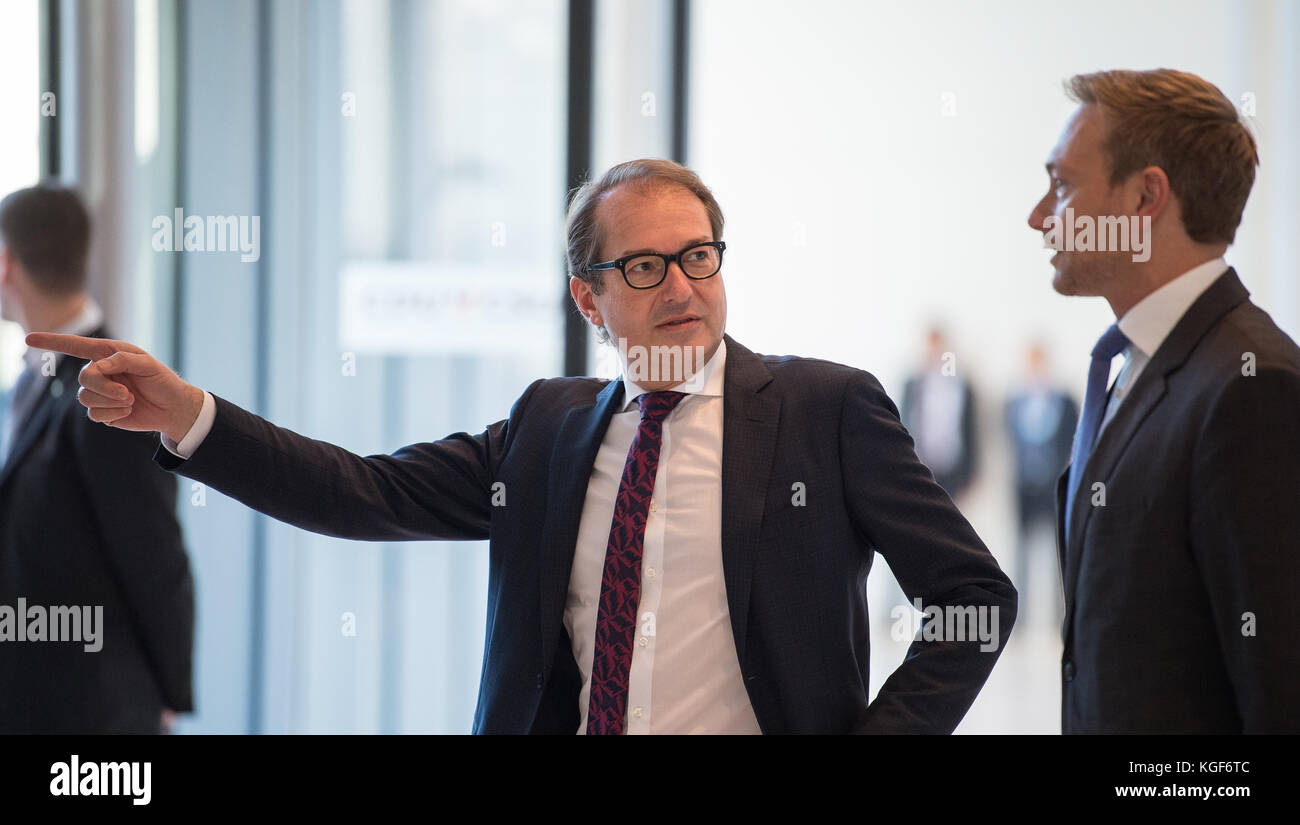 Berlin, Germany. 07th Nov, 2017. CSU State Group head, Alexander Dobrindt (L), and FDP Chairman Christian Lindner speaking during a further round of the ongoing exploratory talks by the CDU, CSU, FDP and Alliance 90/The Greens in the Bundestag (Federal Parliament) in Berlin, Germany, 07 November 2017. Credit: Silas Stein/dpa/Alamy Live News Stock Photo