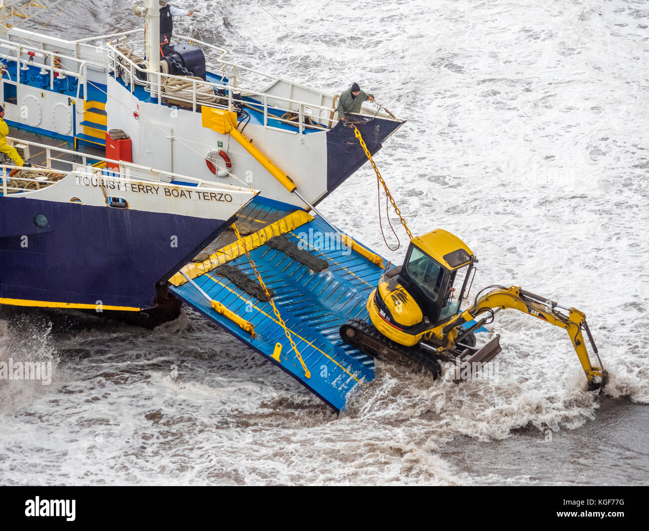 Positano, Italy. 7th November, 2017. Unloading heavy equipment for disaster relief in town of Positano flood in Italy Credit: Don White/Alamy Live News Stock Photo