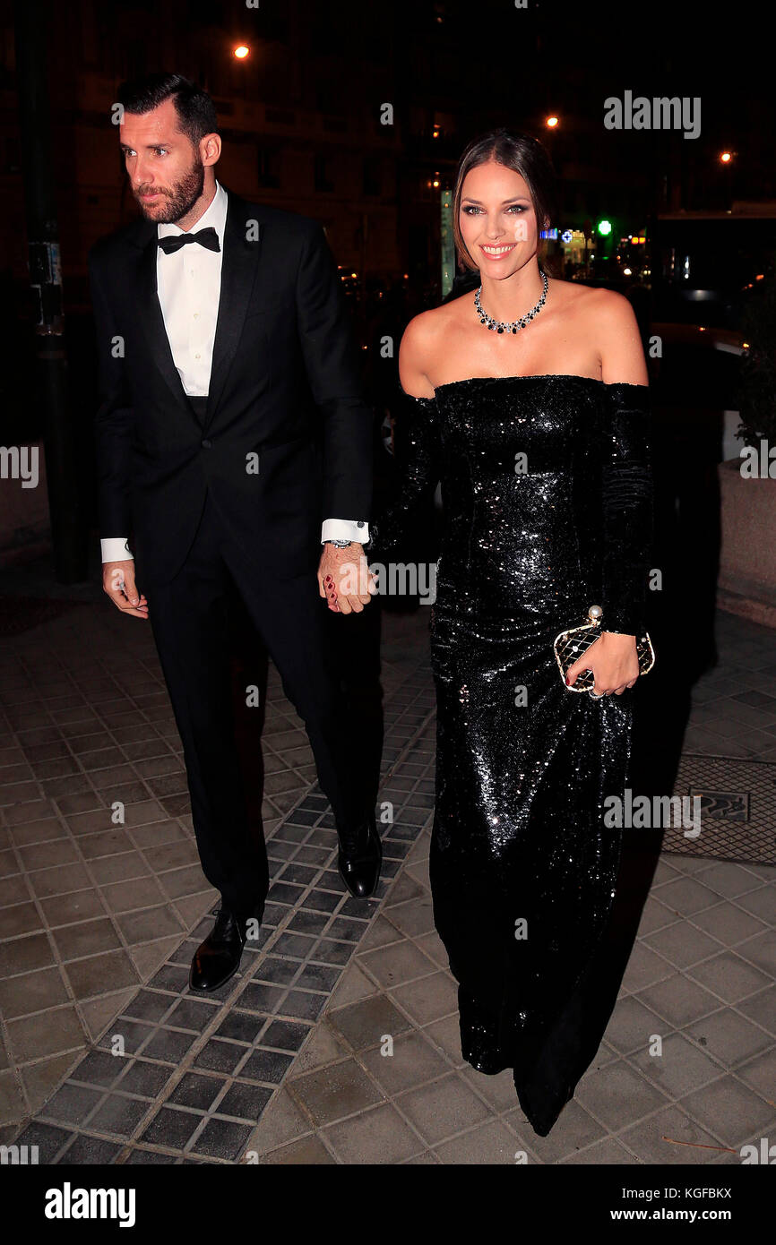 Madrid, Spain. 7th Nov, 2017. El jugador de baloncesto Rudy González y la modelo Helen Lindes during the 15 edition of 'Marie Claire Fashion Prix' Awards in Madrid on Tuesday 07, November 2017. Credit: Gtres Información más Comuniación on line, S.L./Alamy Live News Stock Photo