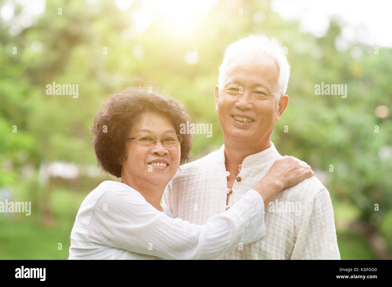 Seniors citizen asian couple in a park hi-res stock photography and ...