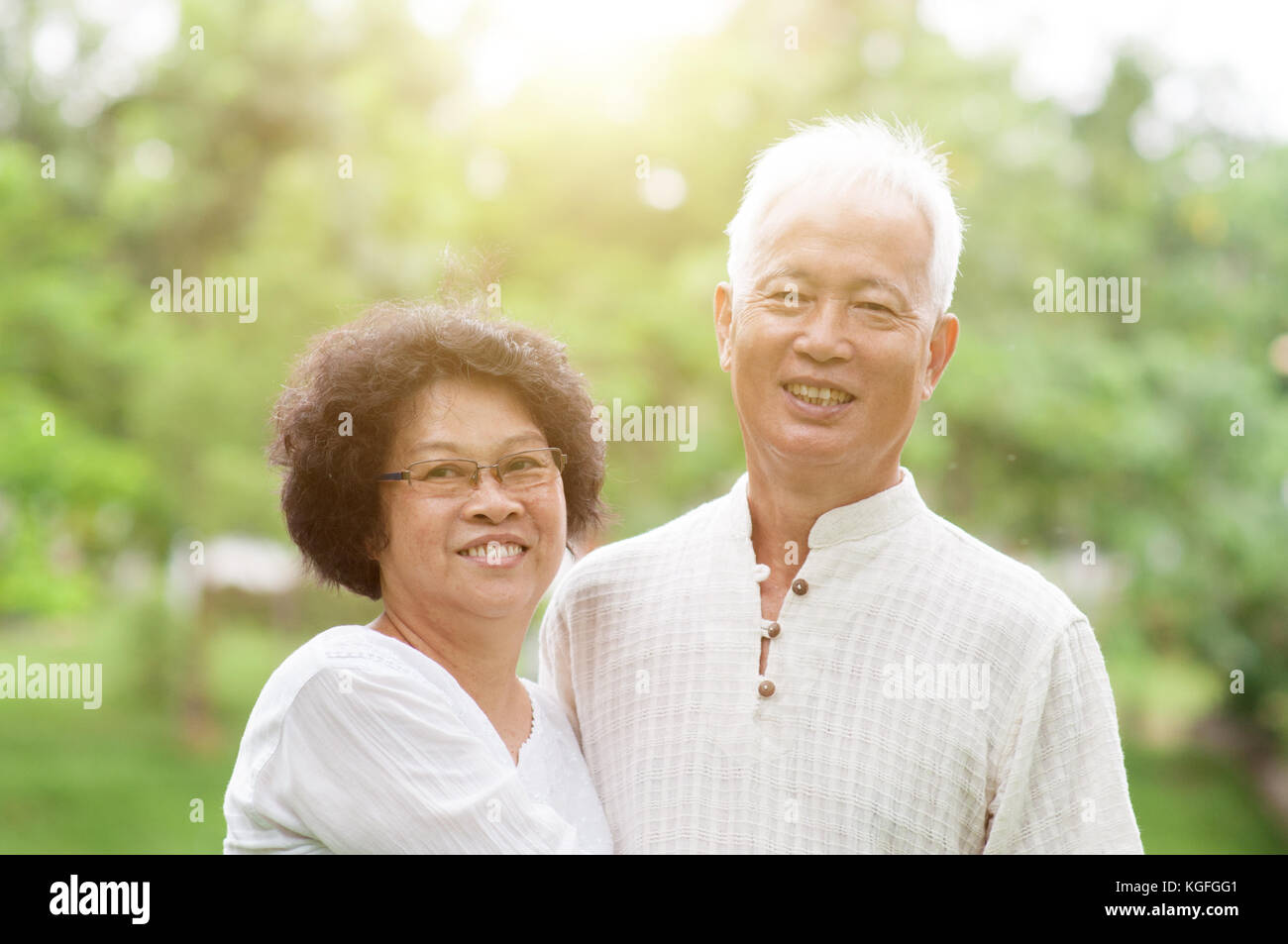 Seniors citizen asian couple in a park hi-res stock photography and ...