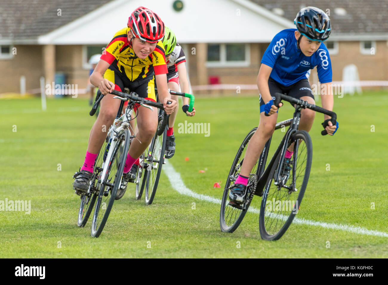 grass track racing cycling