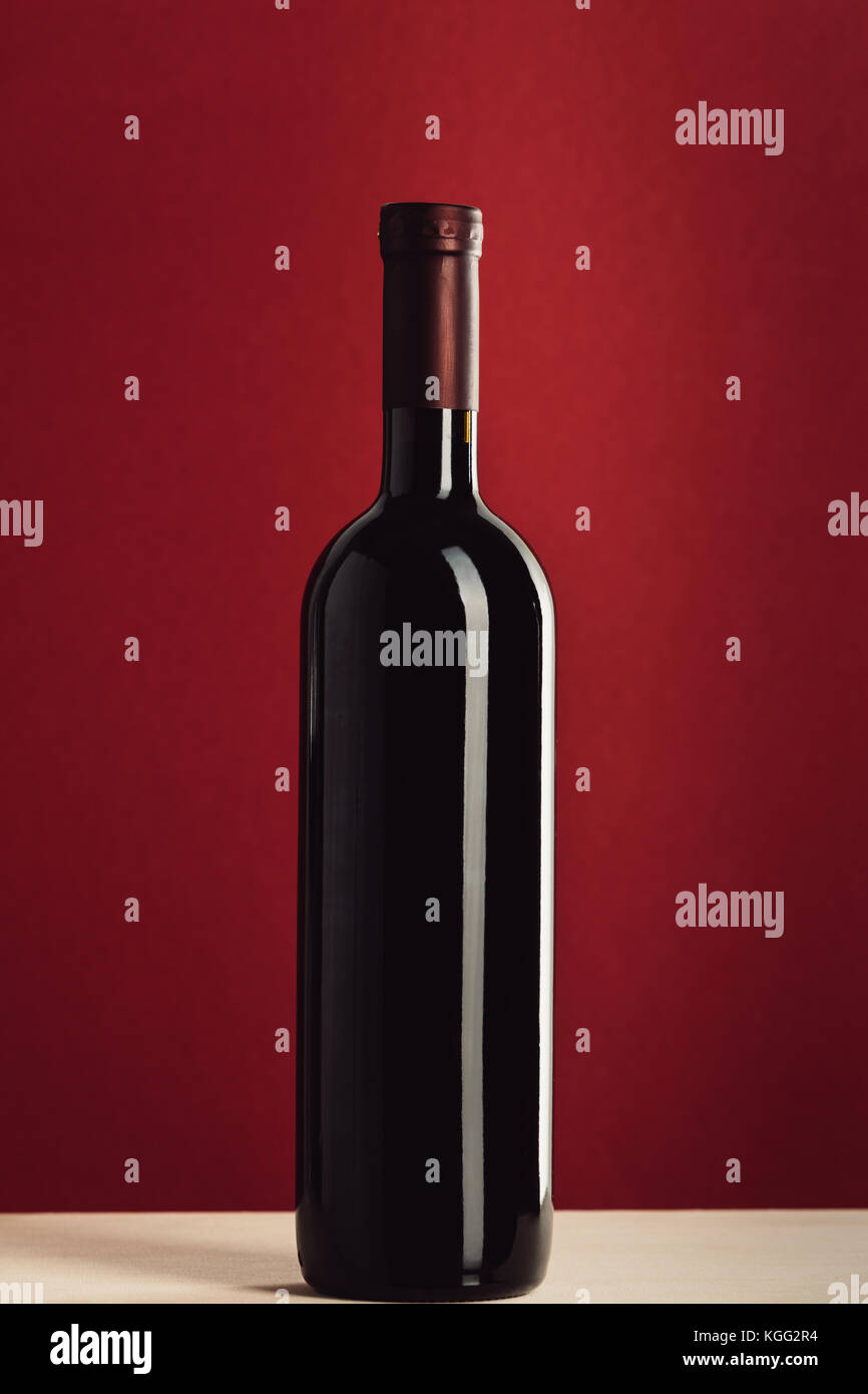 bottle of red wine Stock Photo Alamy
