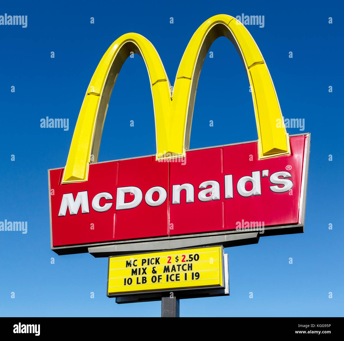 Mcdonald's restaurant sign, Tennessee, USA Stock Photo