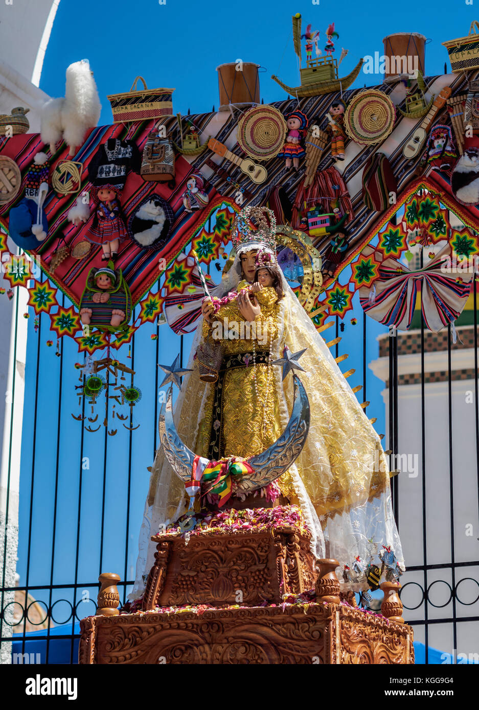Virgin Of Copacabana Hi res Stock Photography And Images Alamy virgin-of-copacabana-hi-res-stock-photography-and-images-alamy