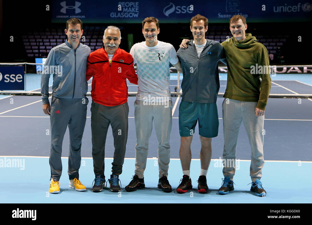 from left) Tim Henman, Mansour Bahrami, Roger Federer, Andy Murray and  Jamie Murray on court ahead of the Andy Murray Live Event at the SSE Hydro,  Glasgow Stock Photo - Alamy