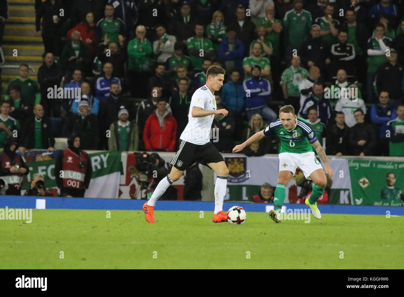 Germany's Julian Draxler (7) in action against Northern Ireland at Windsor Park in Belfast 05 October 2017. Stock Photo