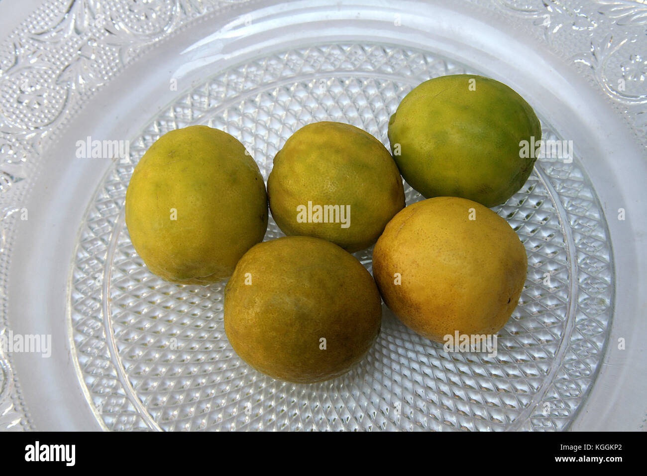 Yellow skinned fruit hires stock photography and images Alamy
