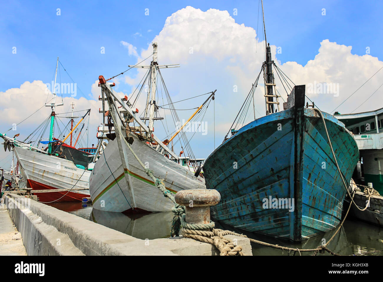Phinisi ship in Sunda Kelapa Harbor, Jakarta, Indonesia. Stock Photo