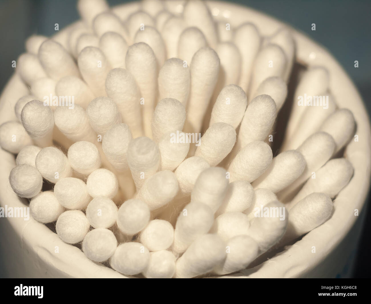 Cotton bud ends hires stock photography and images Alamy