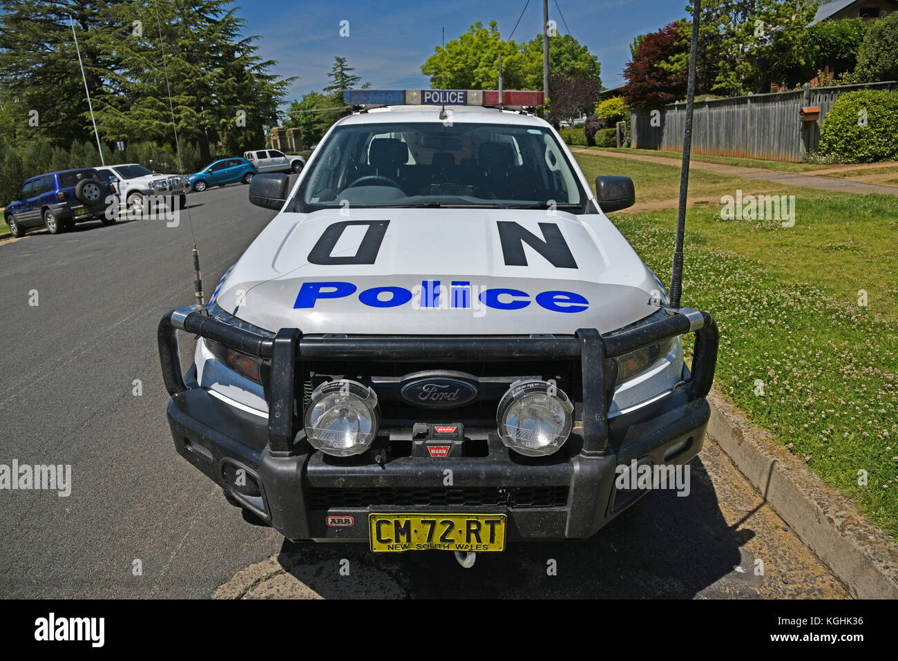 New South Wales police paddy wagon on the street in Glen Innes in northern  NSW, Australia Stock Photo - Alamy