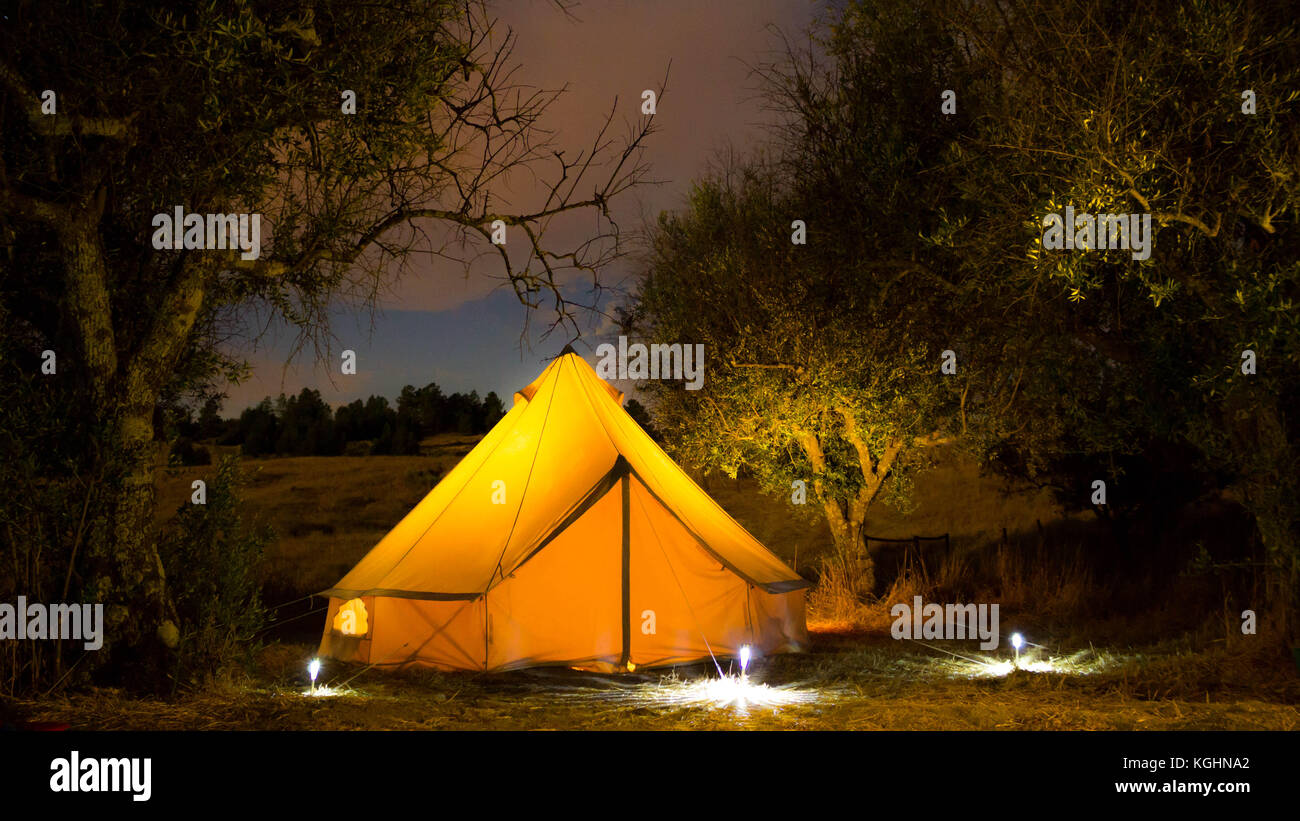Bell tent uk hi res stock photography and images Alamy