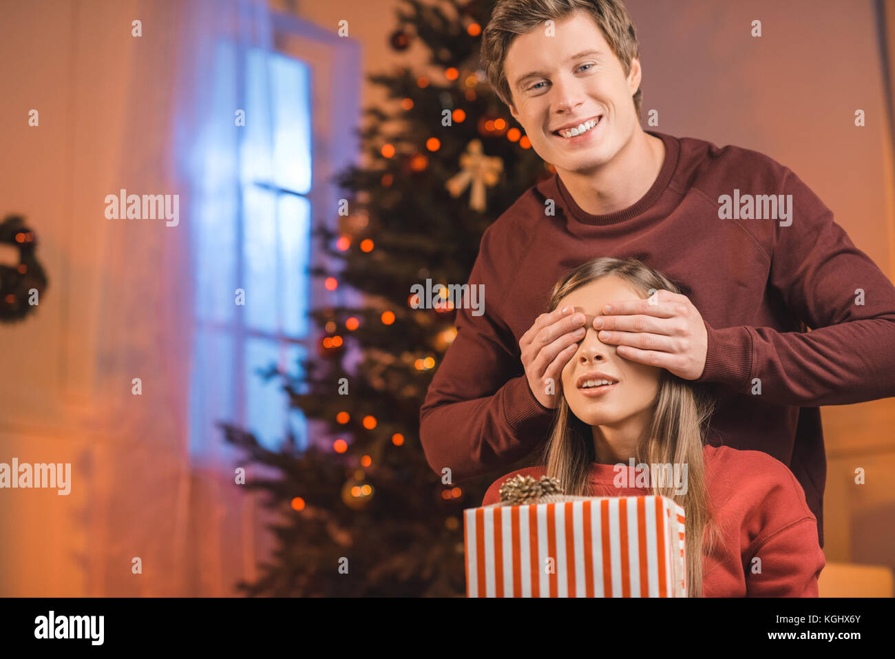 Surprise cover hi-res stock photography and images - Alamy