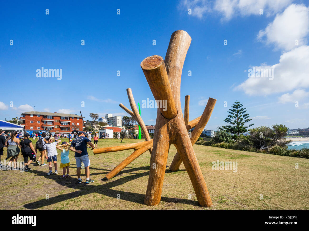 Sculpture by the sea 2017, annual exhibition on the coastal walk between Bondi and Tamara Beach, Sydney, New South Wales, Australia. Hardwood sculptur Stock Photo