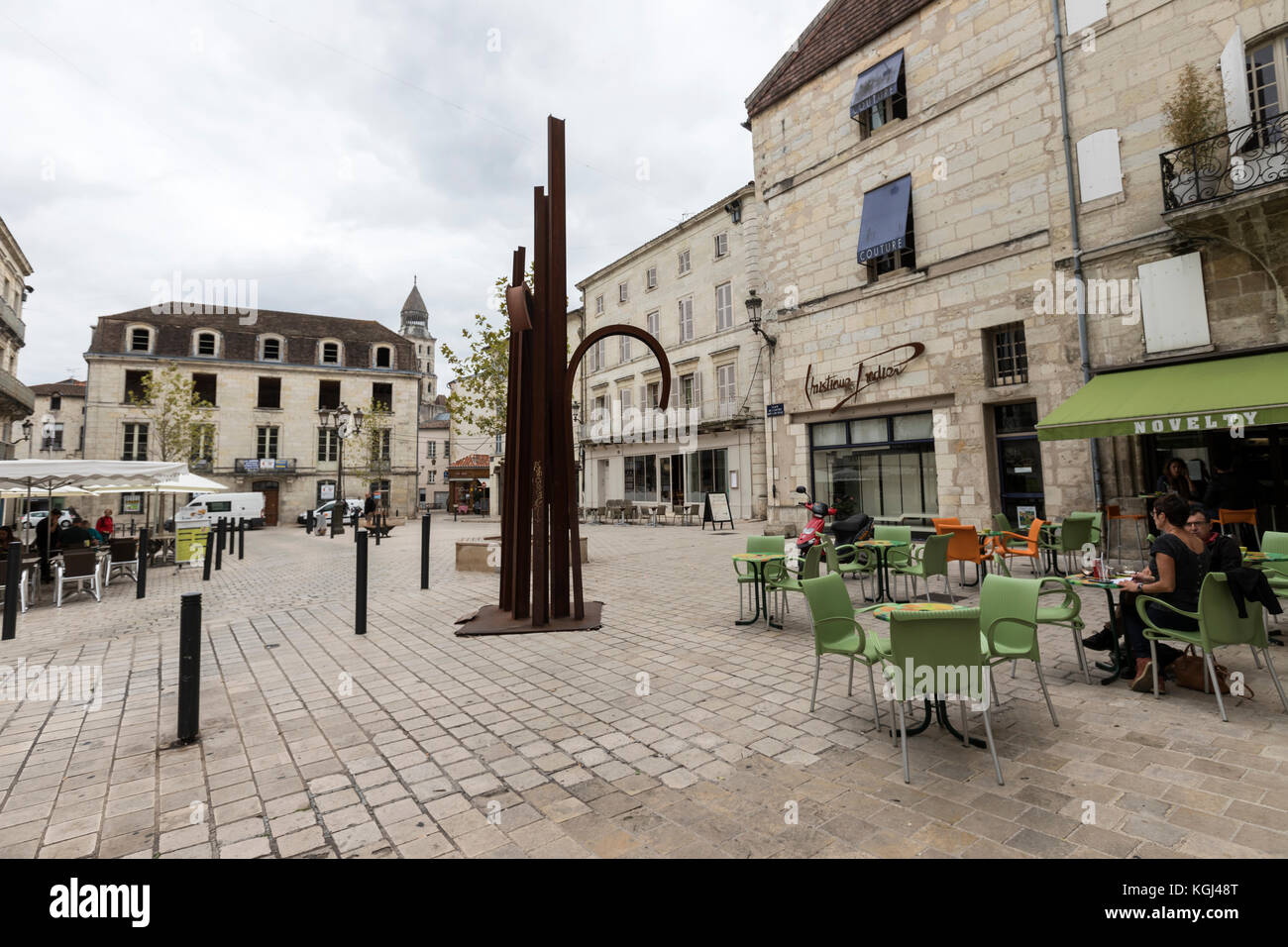 Périgueux square in Dordogne department in Nouvelle-Aquitaine, France Stock  Photo - Alamy