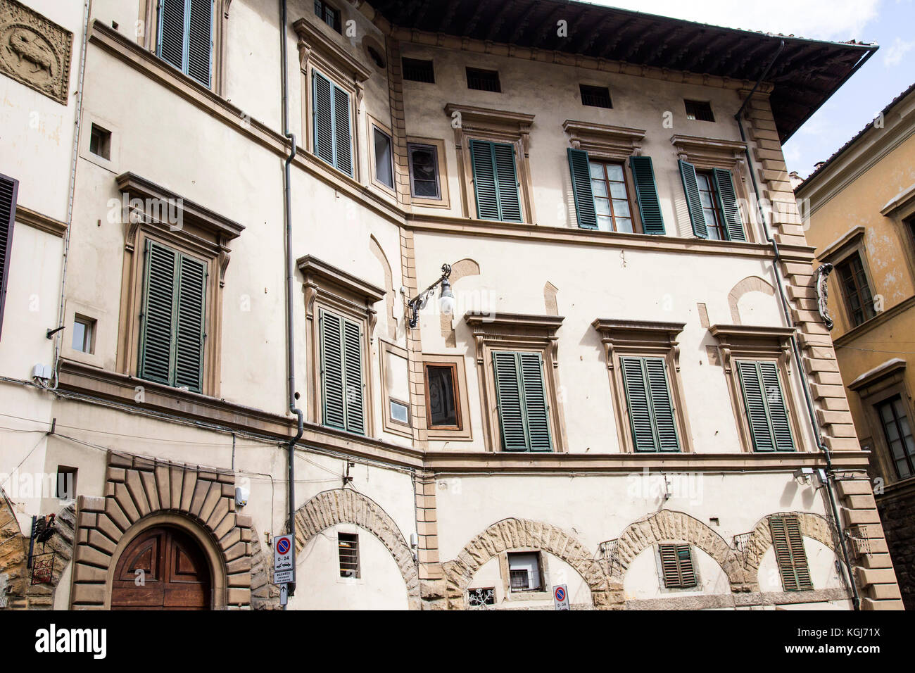 Building facade in central Florence Stock Photo - Alamy