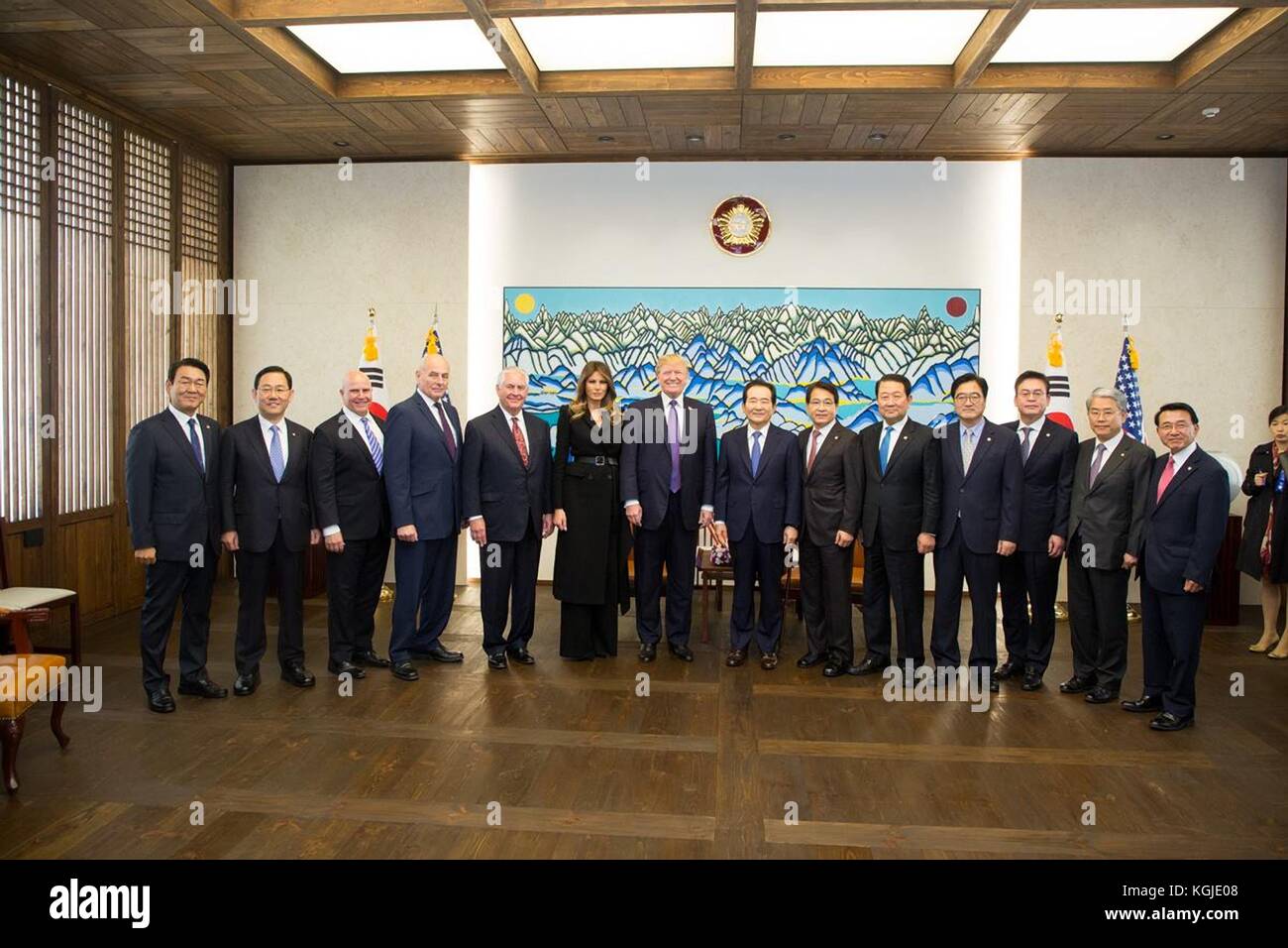 Seoul, South Korea . 08th Nov, 2017. U.S President Donald Trump and First Lady Melania Trump stands for a photo with South Korean National Assembly members and officials before delivering his address November 8, 2017 in Seoul, South Korea. Trump is on the second stop of a 13-day swing through Asia. Credit: Planetpix/Alamy Live News Stock Photo